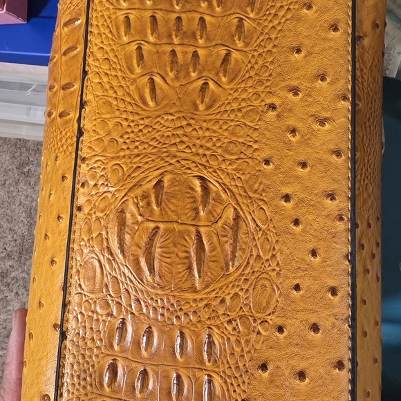 Handbag - Picture 11 of 11